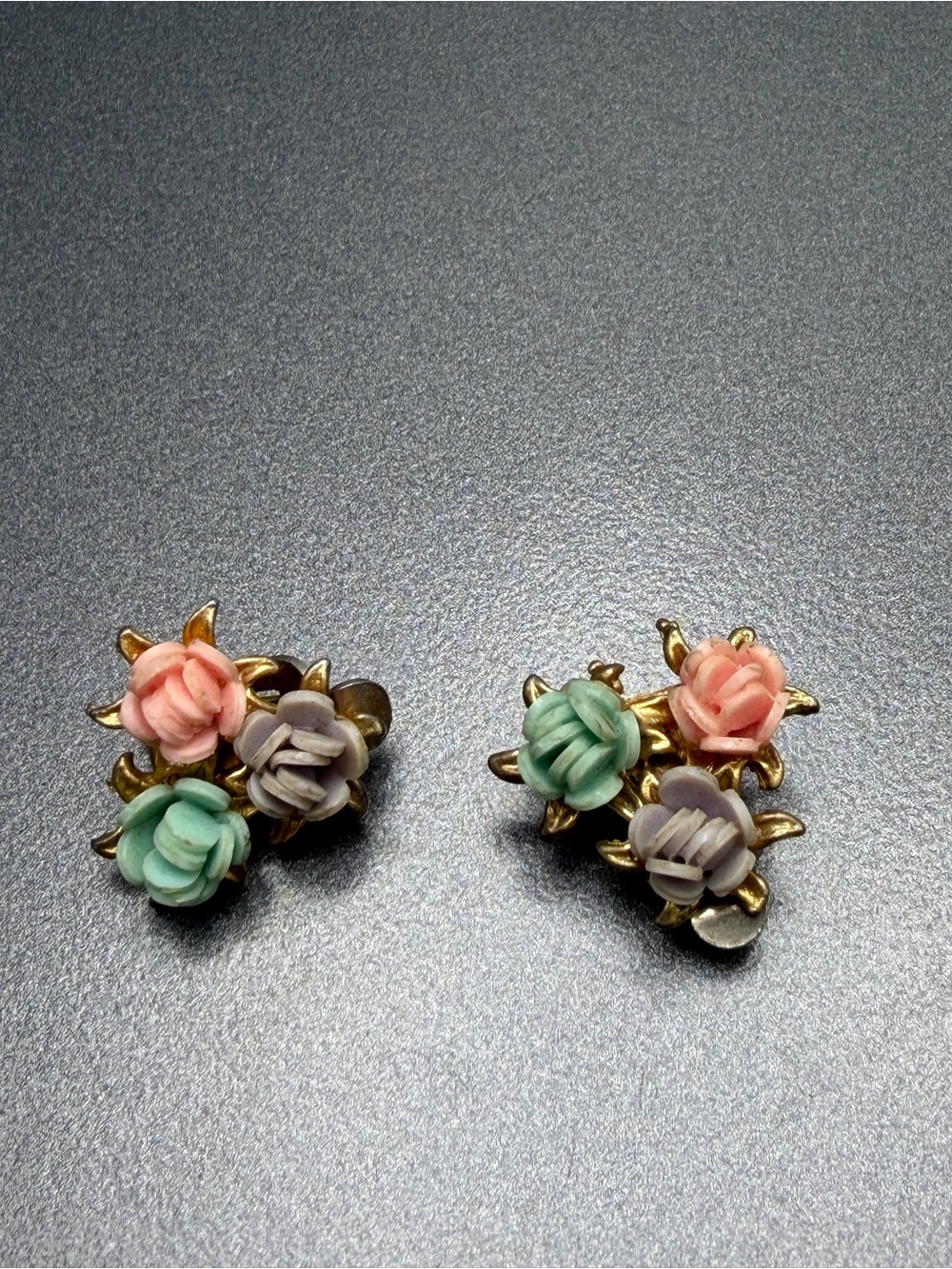 💕2/20 Vintage Floral Cluster clip earrings